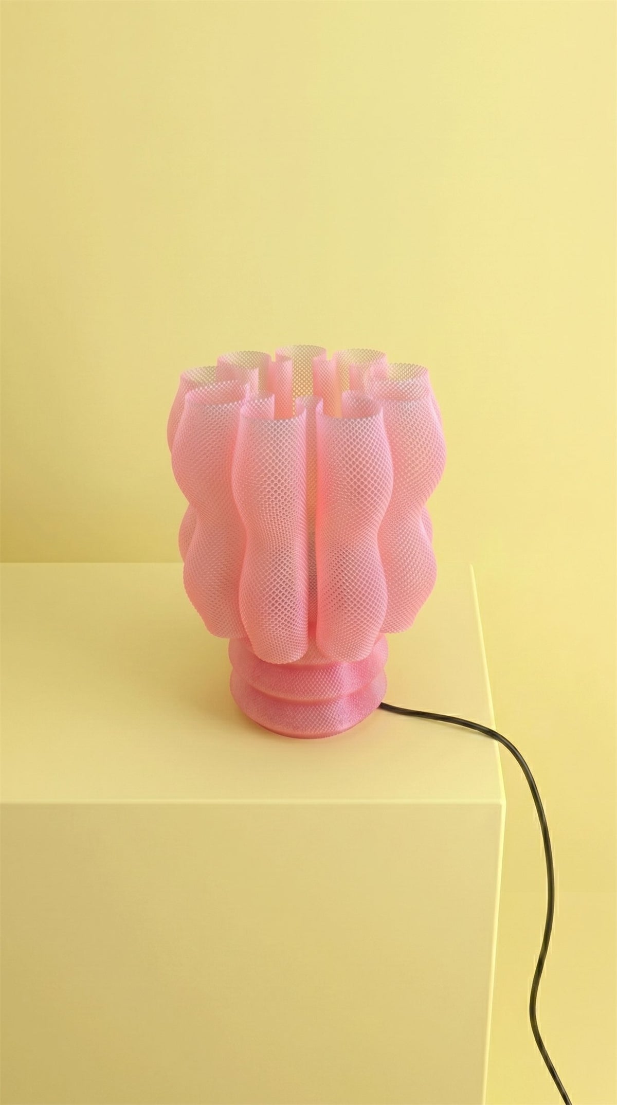 Lámpara de mesa Núa color Rosa, vista de producto 2 — Arvalla Studio Ecuador